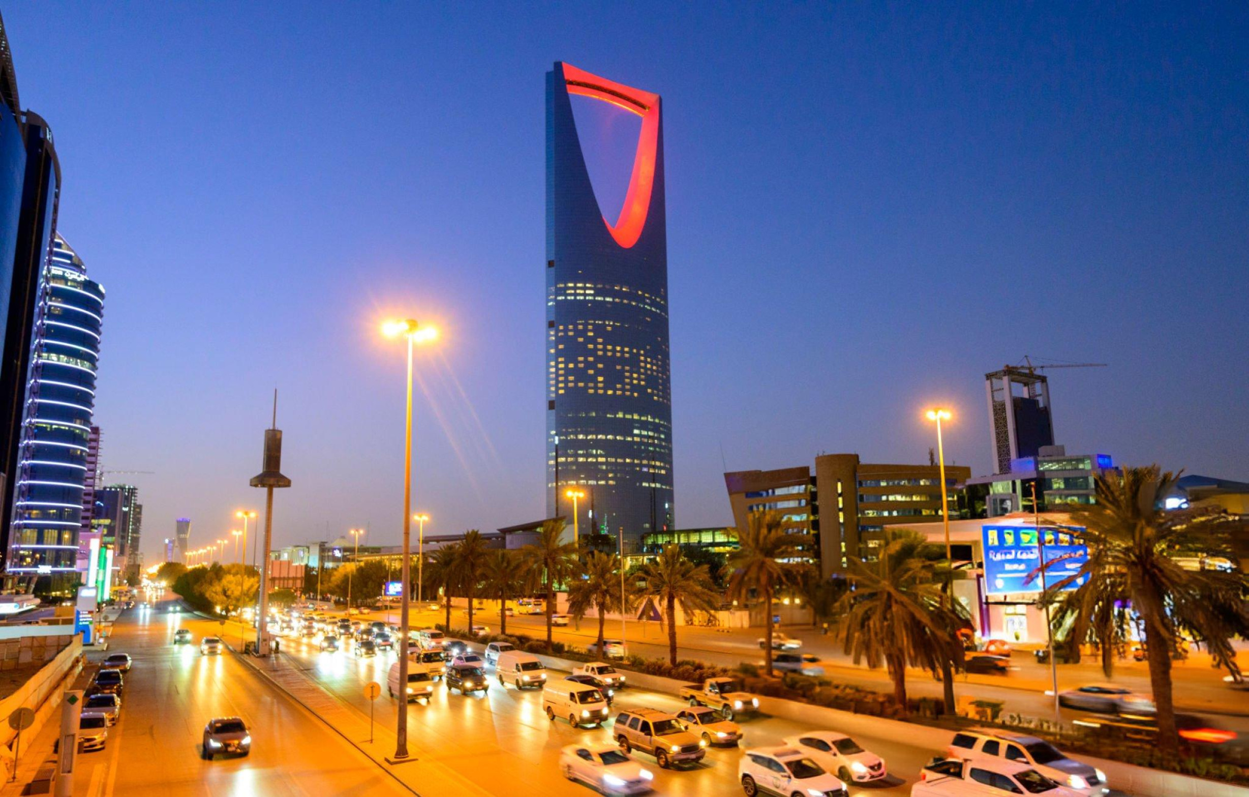 شروط الاستثمار في السعودية للأجانب والمقيمين